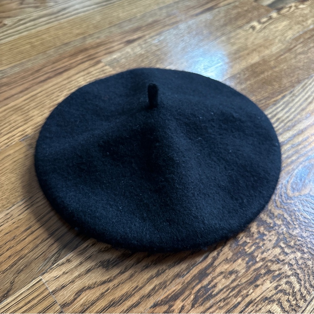 Black Wool Beret